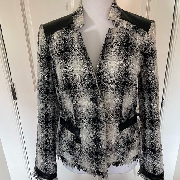 Womens tweed jacket in black and white … A wardrobe essential - Picture 1 of 3